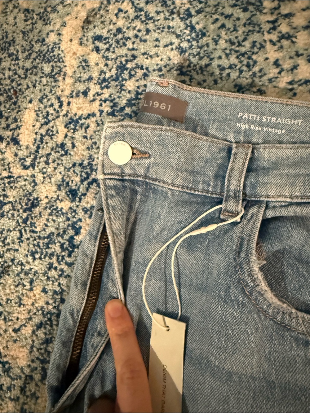 New dl 1961 Patti straight jeans w contrast stripe on sides sz 31 - Picture 3 of 9